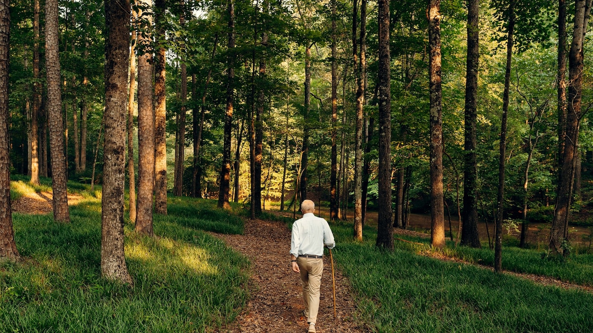 Should you take up Japanese walking—or rucking? Here’s what to know.