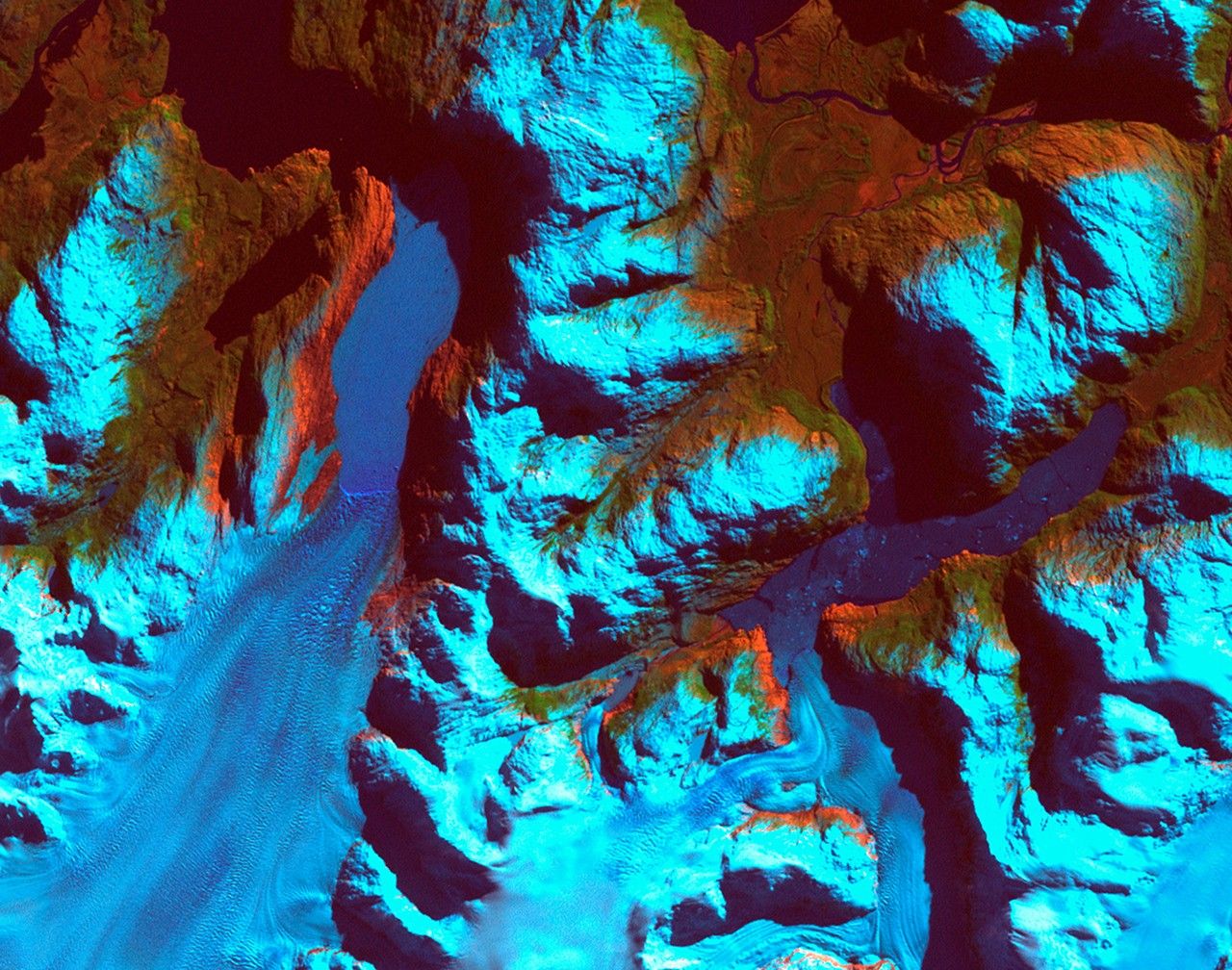 Patagonia, Chile. Left: September 18, 1986. Right: August 5, 2002. The 1986 image shows the region prior to a major retreat of the glaciers. The 2002 image shows a retreat of nearly 10 kilometers (6.2 miles) of the glacier on the left side. The smaller glacier on the right has receded more than 2 kilometers (1.2 miles). In front of the smaller glacier, two ribbon lakes have formed behind the debris left by the glacier's advance. Scientists and government managers are using satellite imagery like this to monitor the retreat of the glaciers and the impact on water bodies caused by the changes in the glaciers’ size and direction.   Left image taken by the Thematic Mapper sensor onboard Landsat 5. Right image taken by the Enhanced Thematic Mapper Plus sensor onboard Landsat 7. Source: USGS Landsat Missions Gallery, "Patagonia Region - Retreating Glaciers," U.S. Department of the Interior / U.S. Geological Survey.