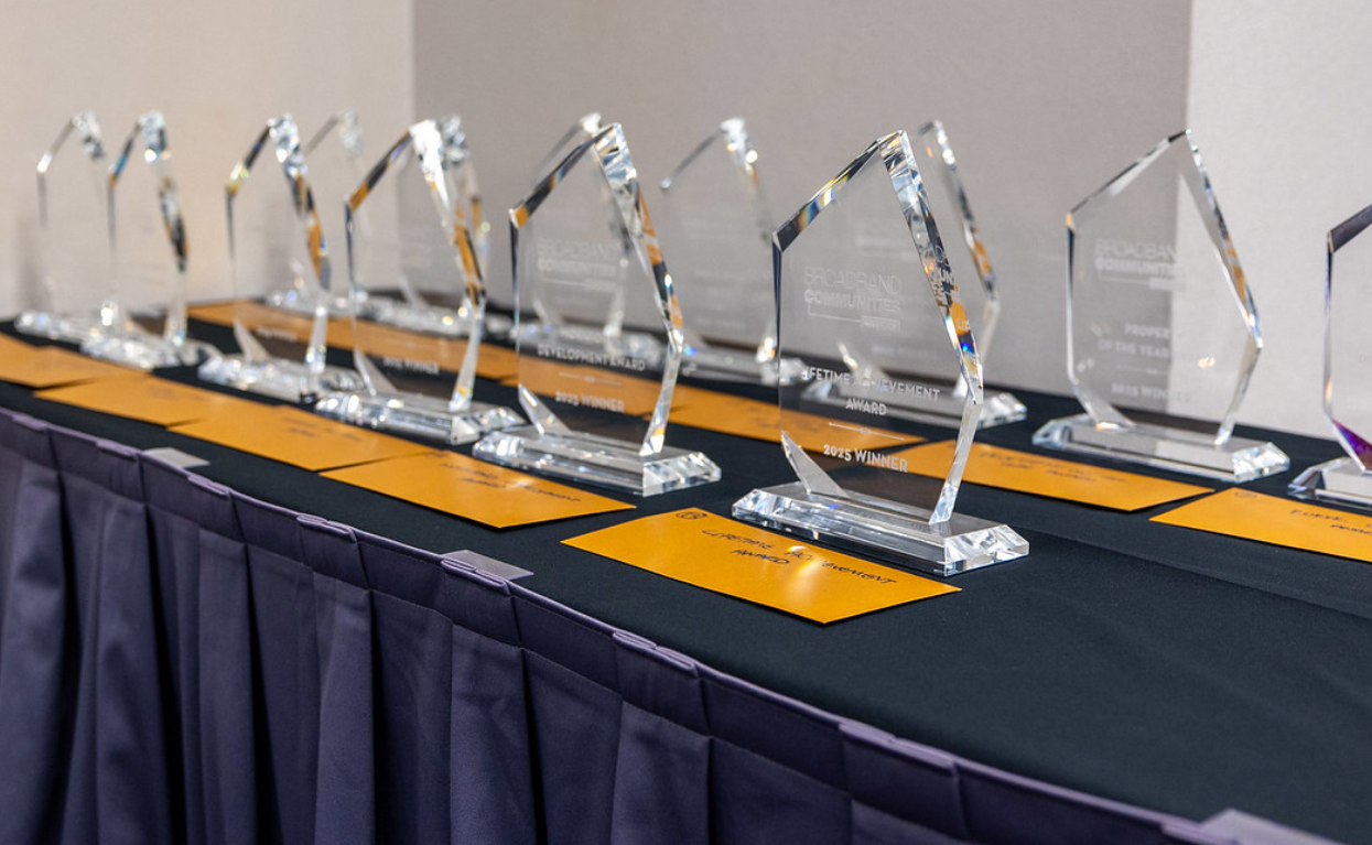Broadband for Good program leads to Frontier award victory