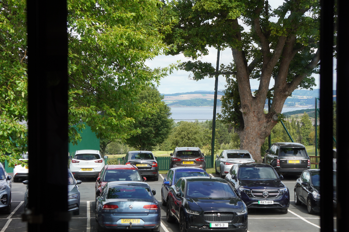 Edinburgh golf club faces the wrath of local residents
