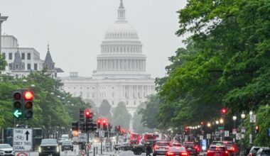 FX Daily: Three reasons for the dollar to stay pressured this week | articles