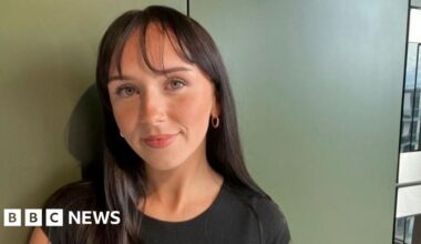 More young people say rising bills now stopping them moving out