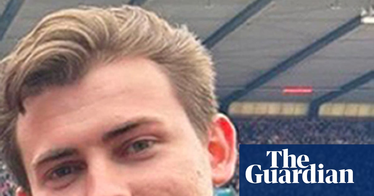 Glasgow University accused of failing student who killed himself on graduation day | University of Glasgow