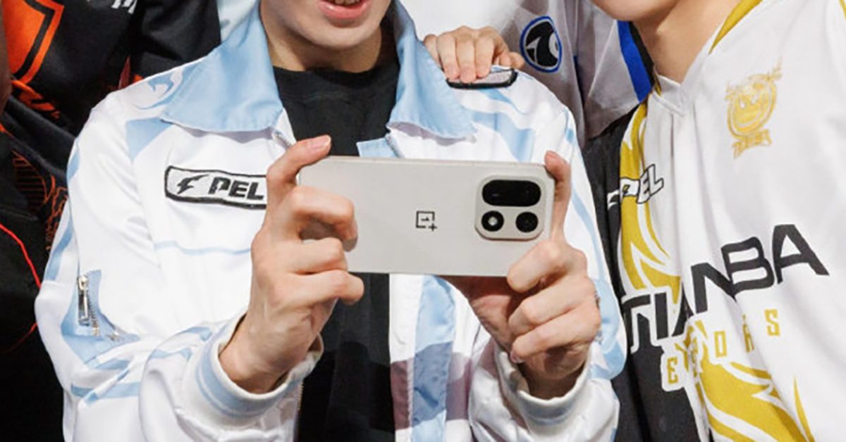 OnePlus shows off the OnePlus 15's major redesign