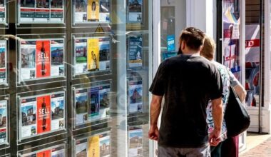 Agency window shopping image