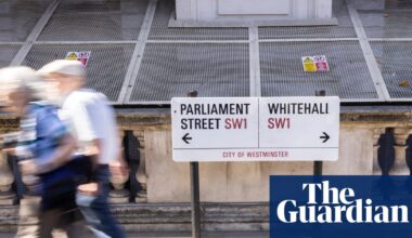 Civil servants may feel ‘under attack’ after new rules briefed to media, UK ministers told | Civil service