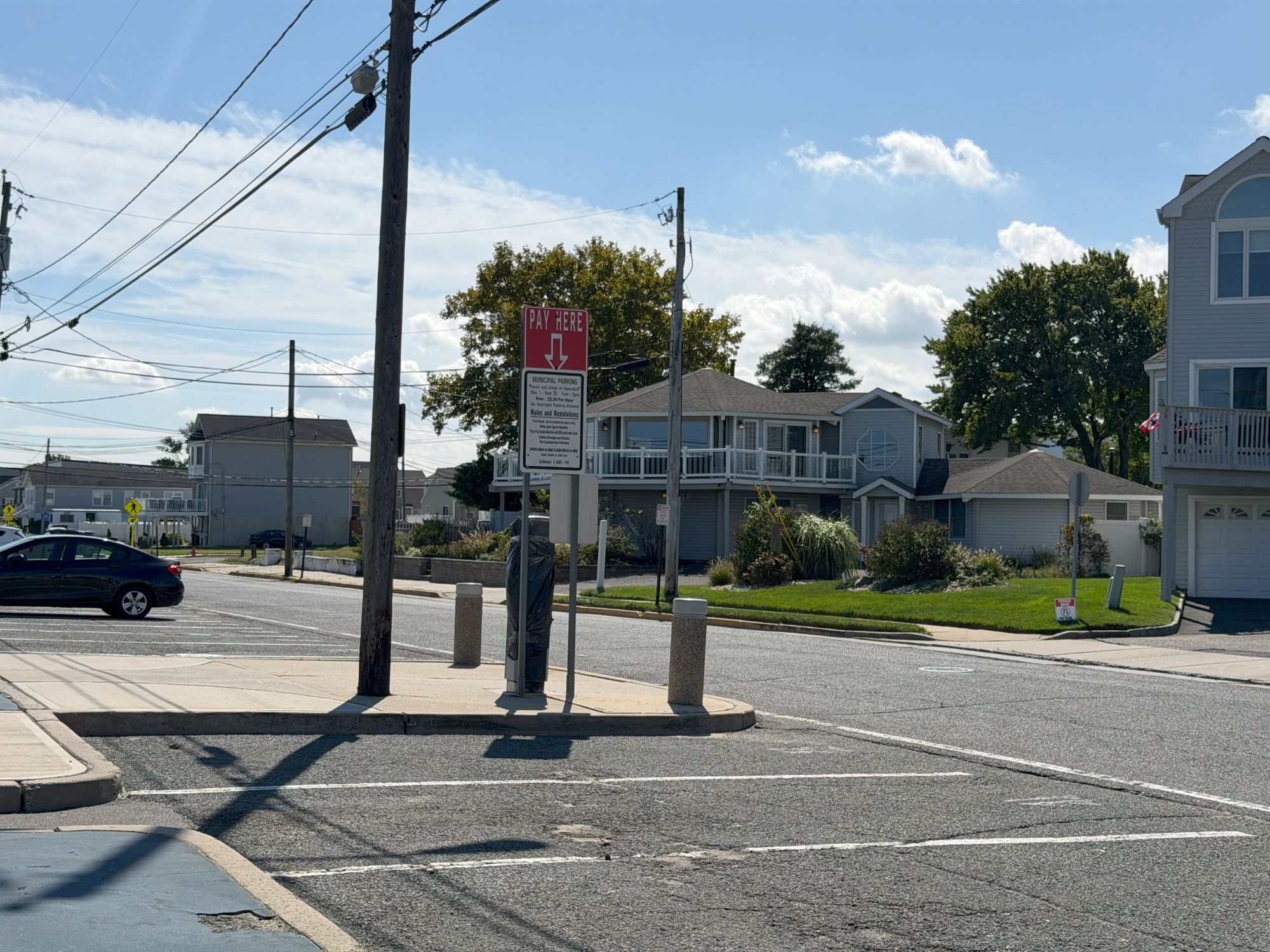 Apple iPhone 17 Pro Max daytime sample.