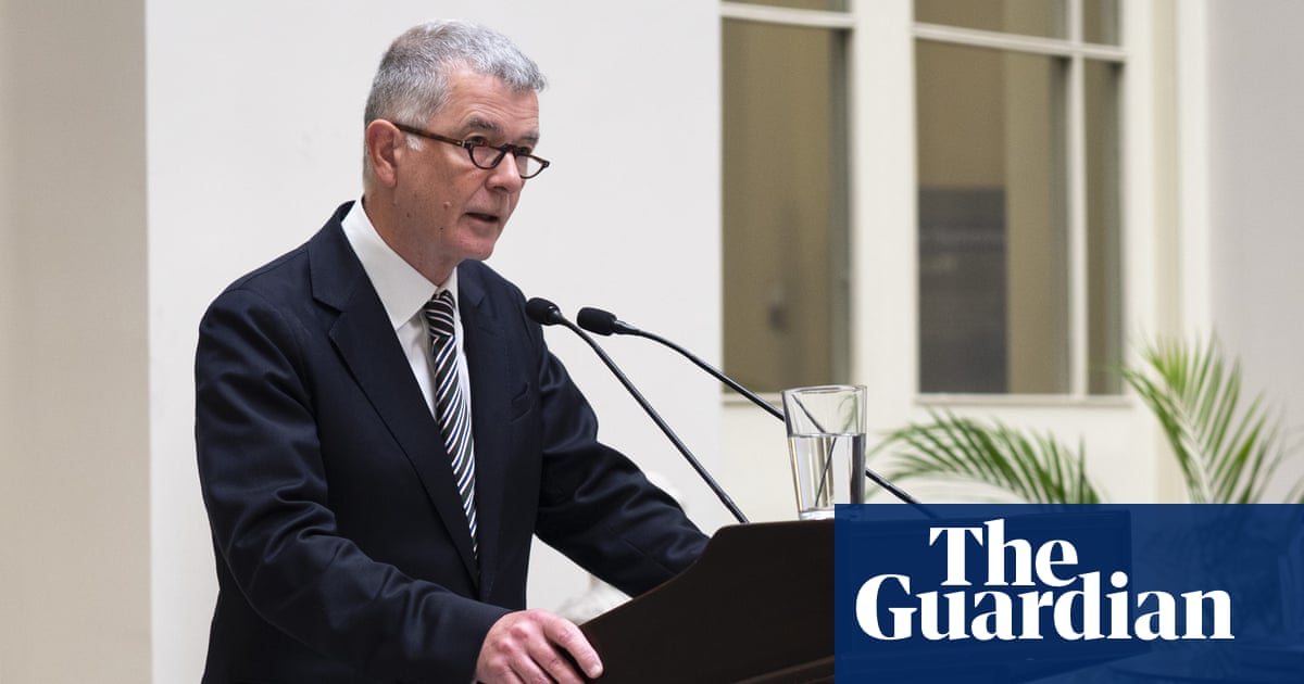 Outgoing MI6 chief says Putin has ‘bitten off more than he can chew’ in Ukraine | Espionage