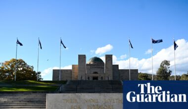 Kim Beazley defends Australian War Memorial decision to exclude Ben Roberts-Smith book from prize | Australian War Memorial