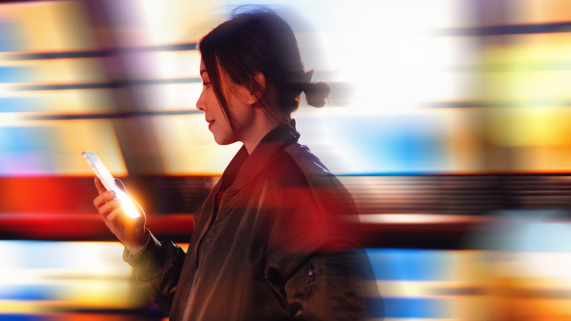 Experts Warn Major Internet Outage Is Imminent: Here's How To Make A Backup Tech Plan