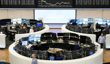 Europe: Shares rise as US spending boosts luxury stocks