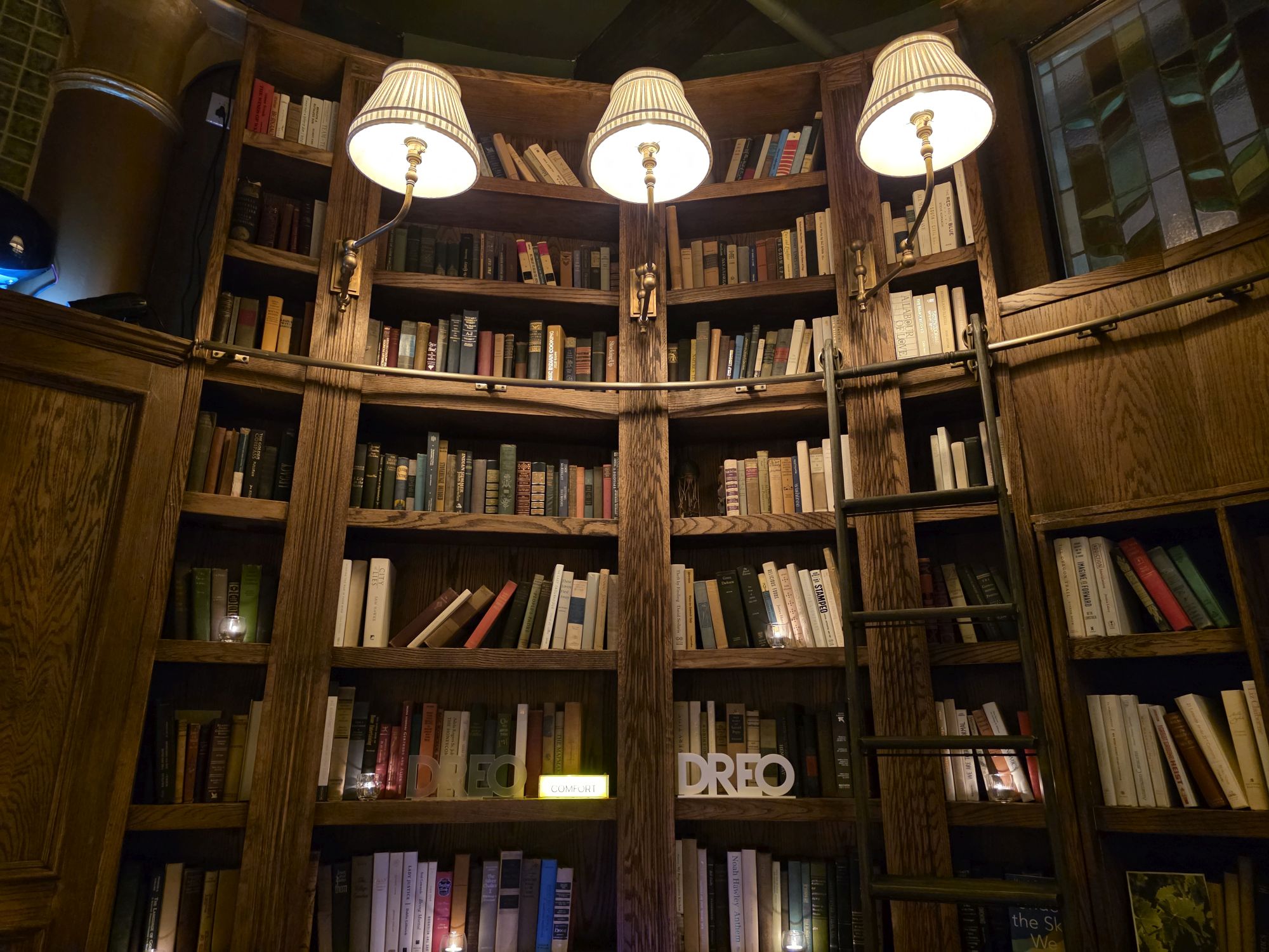 Samsung Galaxy S25 Ultra dynamic range sample.