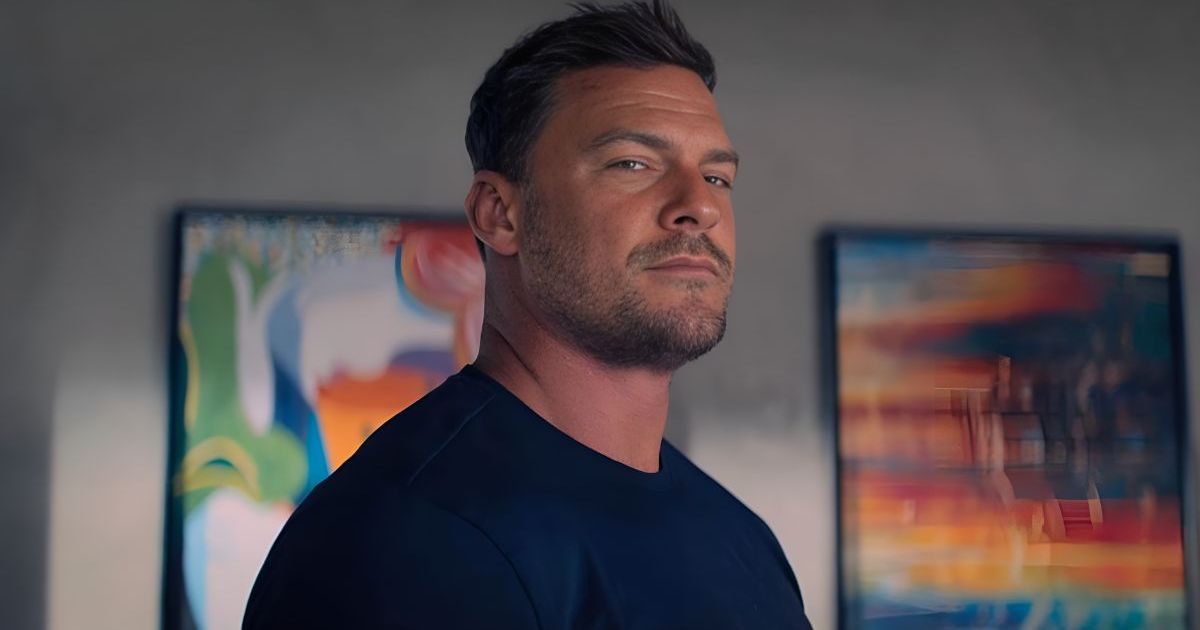 After Batman, Alan Ritchson Denies Another Massive DC Role Idea - Comic Book Movies and Superhero Movie News