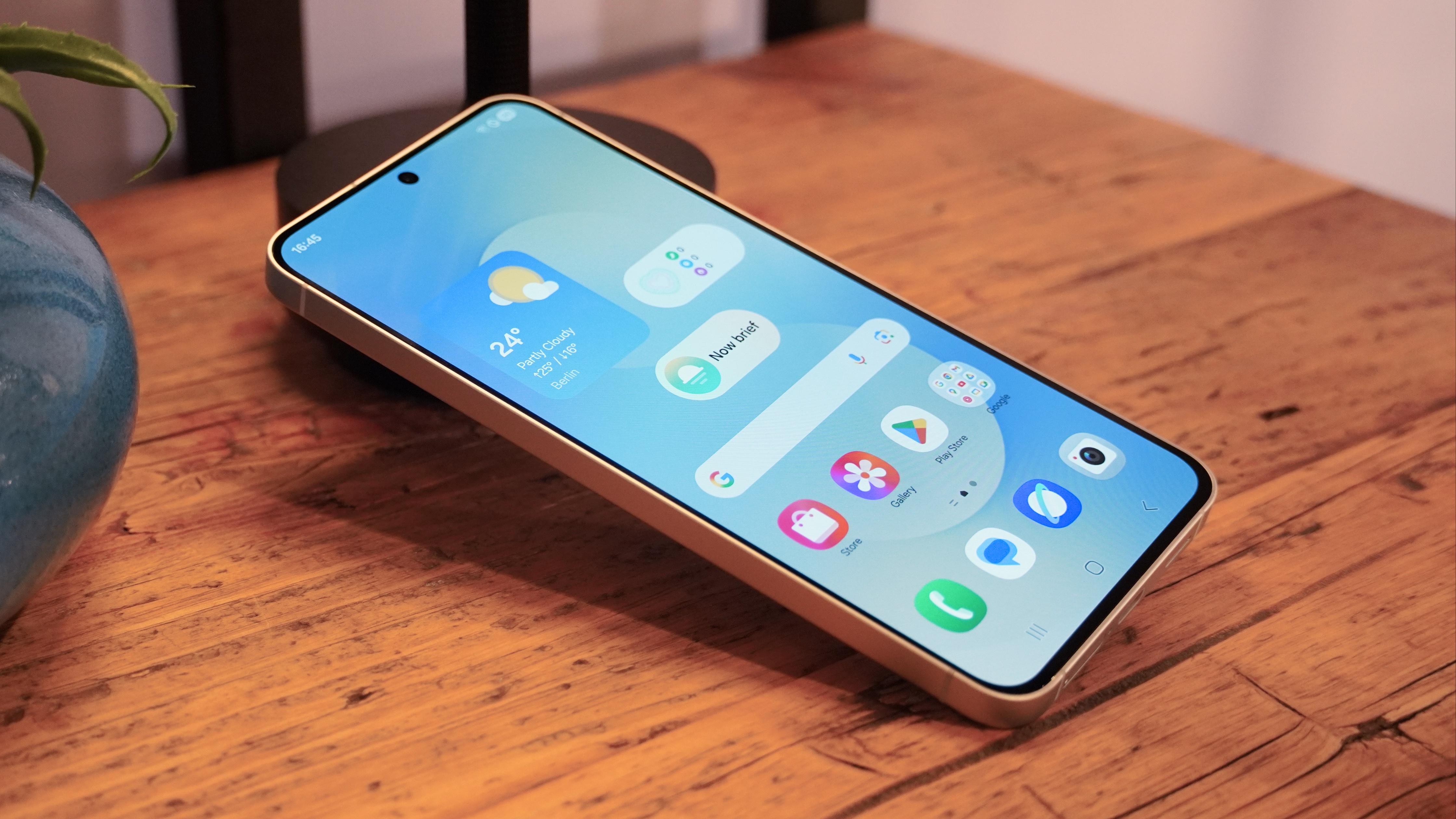 The Samsung Galaxy S25 FE in hands-on photos.