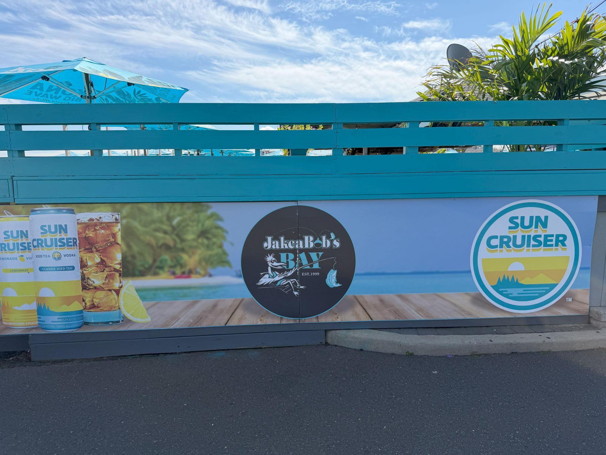 Apple iPhone 17 Pro Max colors sample.