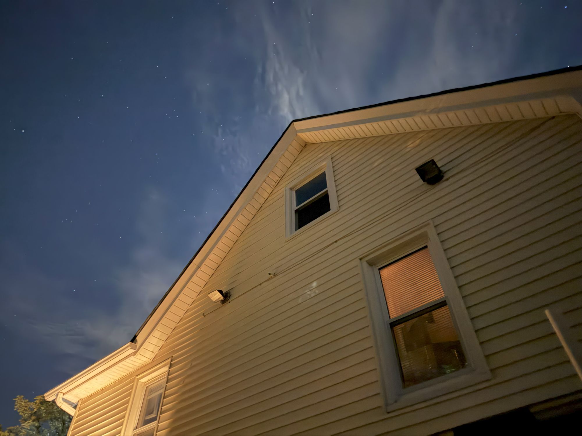 Apple iPhone 17 Pro Max low light sample.