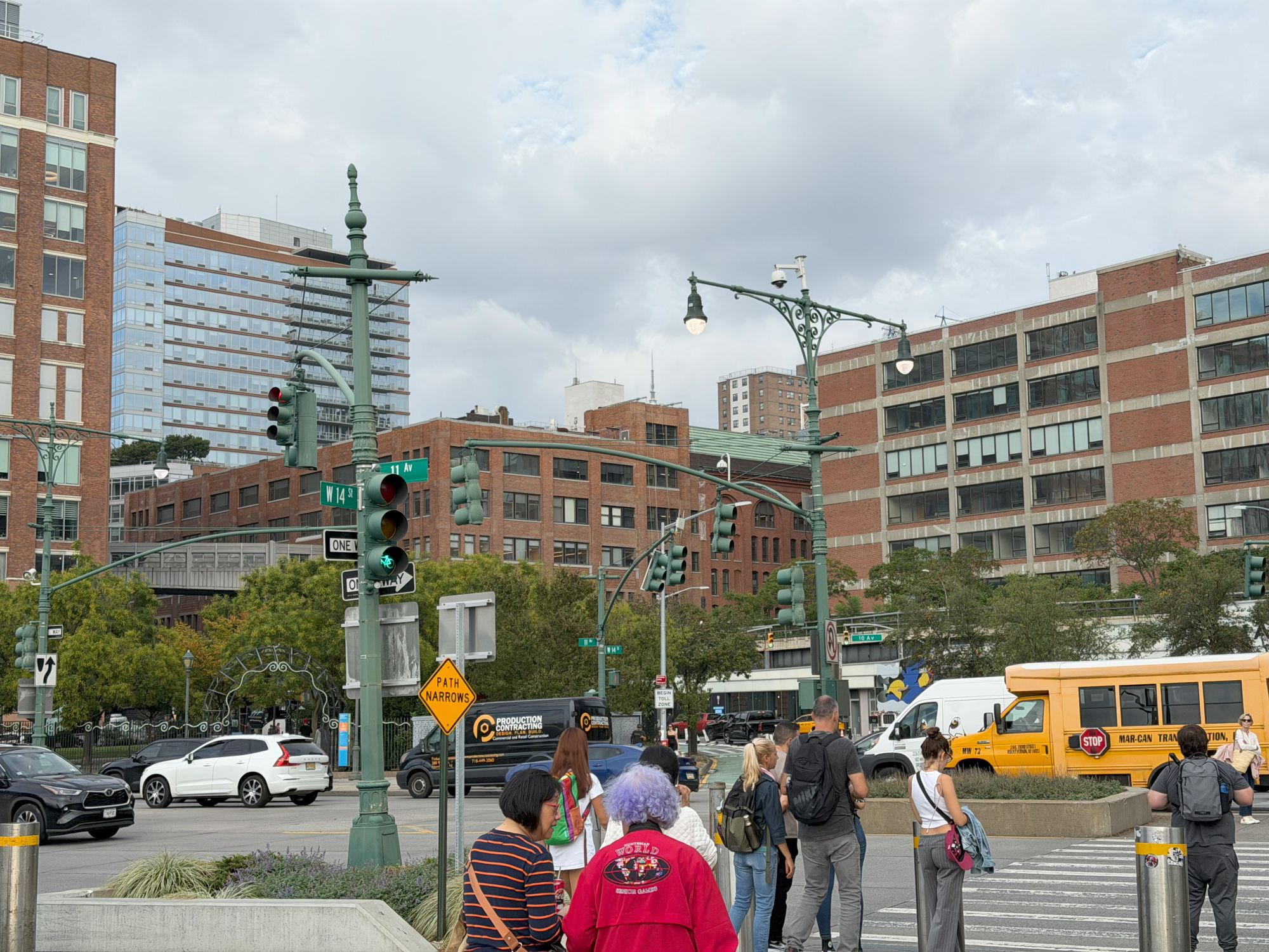 Apple iPhone 17 Pro Max daytime sample.