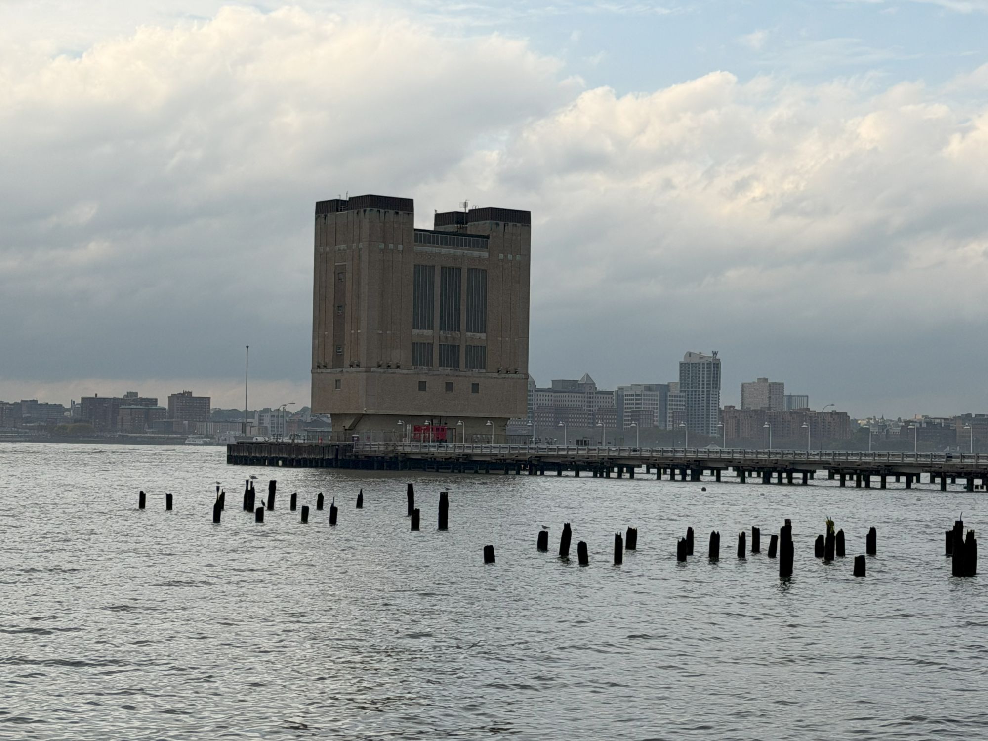 Apple iPhone 17 Pro Max zoom sample.