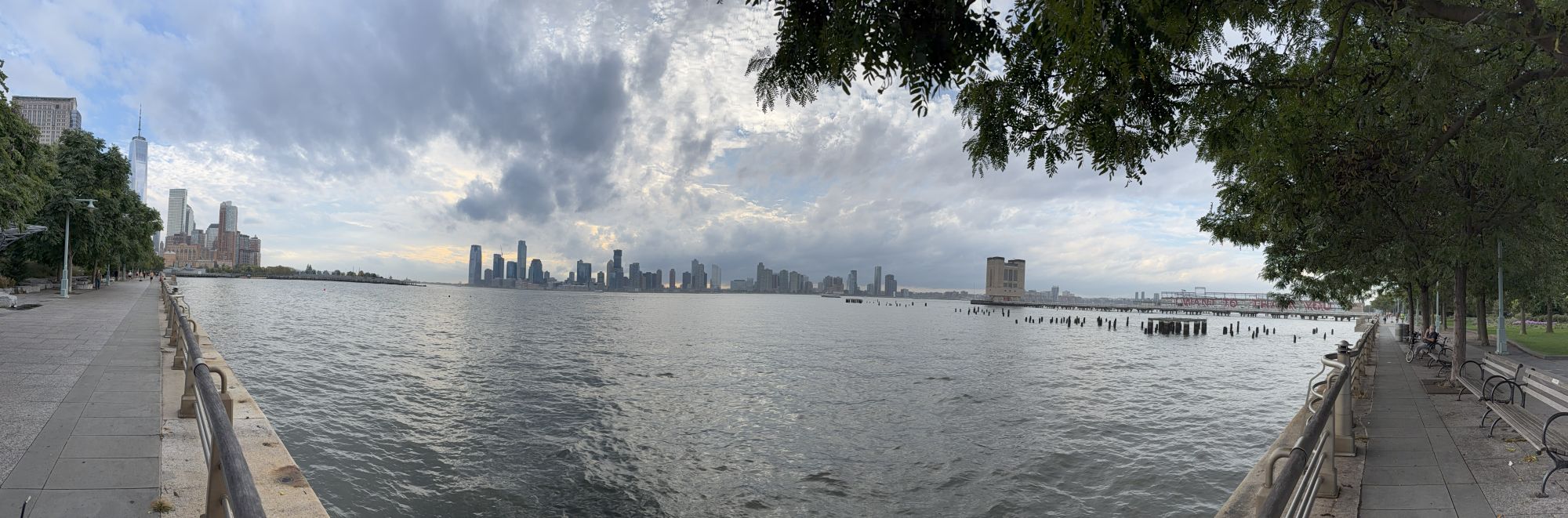 Apple iPhone 17 Pro Max panorama sample.