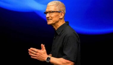 Zuckerberg, Musk, and Altman say smartphones are over