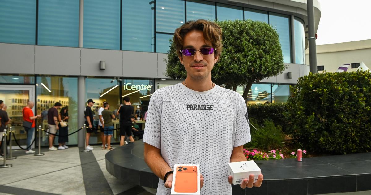 The man who paid €100 to skip the queue for the new iPhone