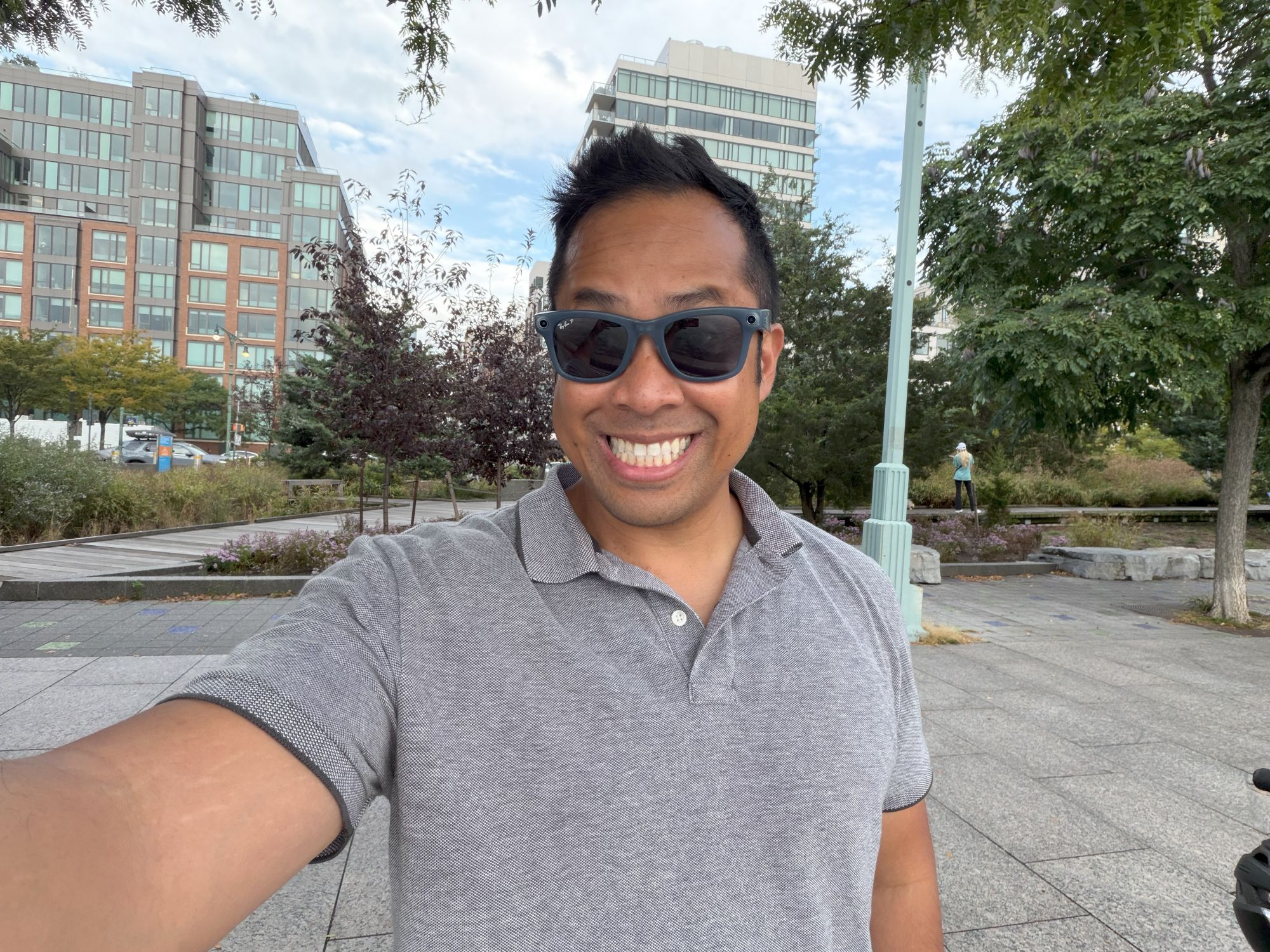 Apple iPhone 17 Pro Max selfie sample.