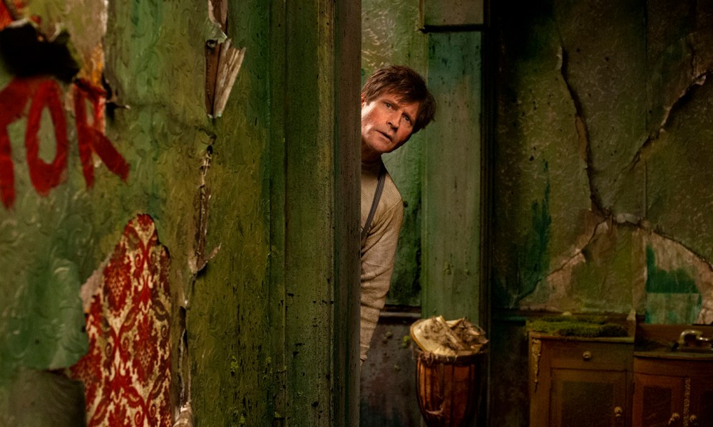 'Mr. K' Trailer - Crispin Glover Falls Down the Rabbit Hole in Surreal Mystery