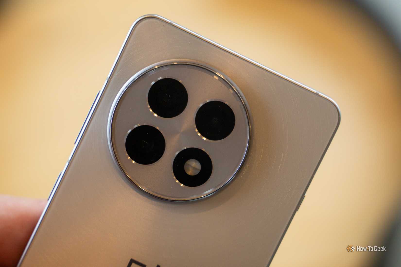 OnePlus-13R-Camera-Array