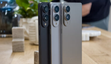 The Galaxy S25 Edge in all three colors