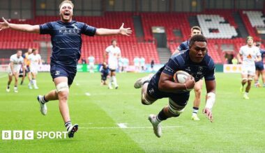 Northern Ireland celebrate Trai Hume's goal