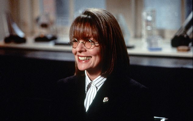 A family spokesperson confirmed to People that the Oscar-winning actress passed away in California; (seen in First Wives Club)