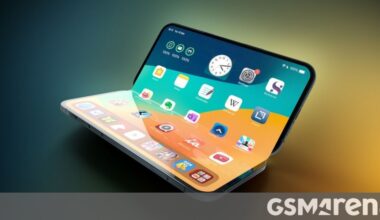 Samsung to start making foldable OLED panels for US client, says report