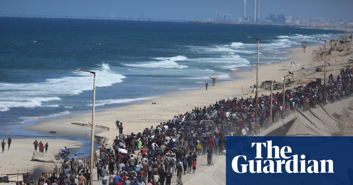 Palestinians displaced to southern Gaza begin journey home as ceasefire comes into effect | Gaza