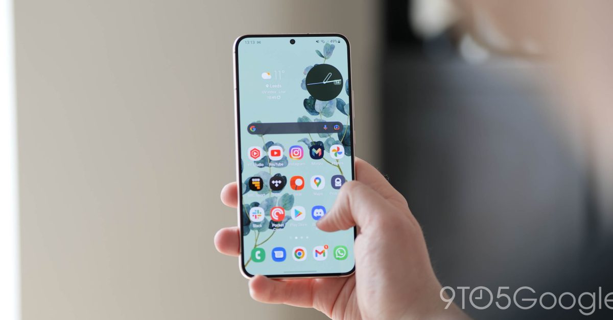 Samsung halts Android 16 update for all Galaxy S22 users