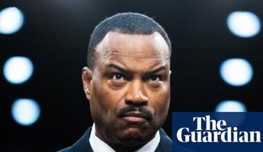 US admiral to retire amid military strikes in Caribbean and tensions with Venezuela | US military