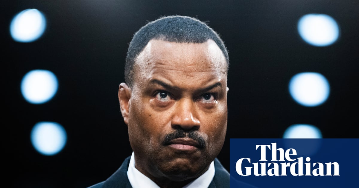 US admiral to retire amid military strikes in Caribbean and tensions with Venezuela | US military