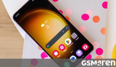 Samsung halts One UI 8 rollout for Galaxy S23 family