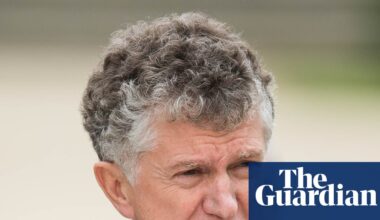 Jonathan Powell: the trusted aide Starmer is shielding from China spy row | Jonathan Powell