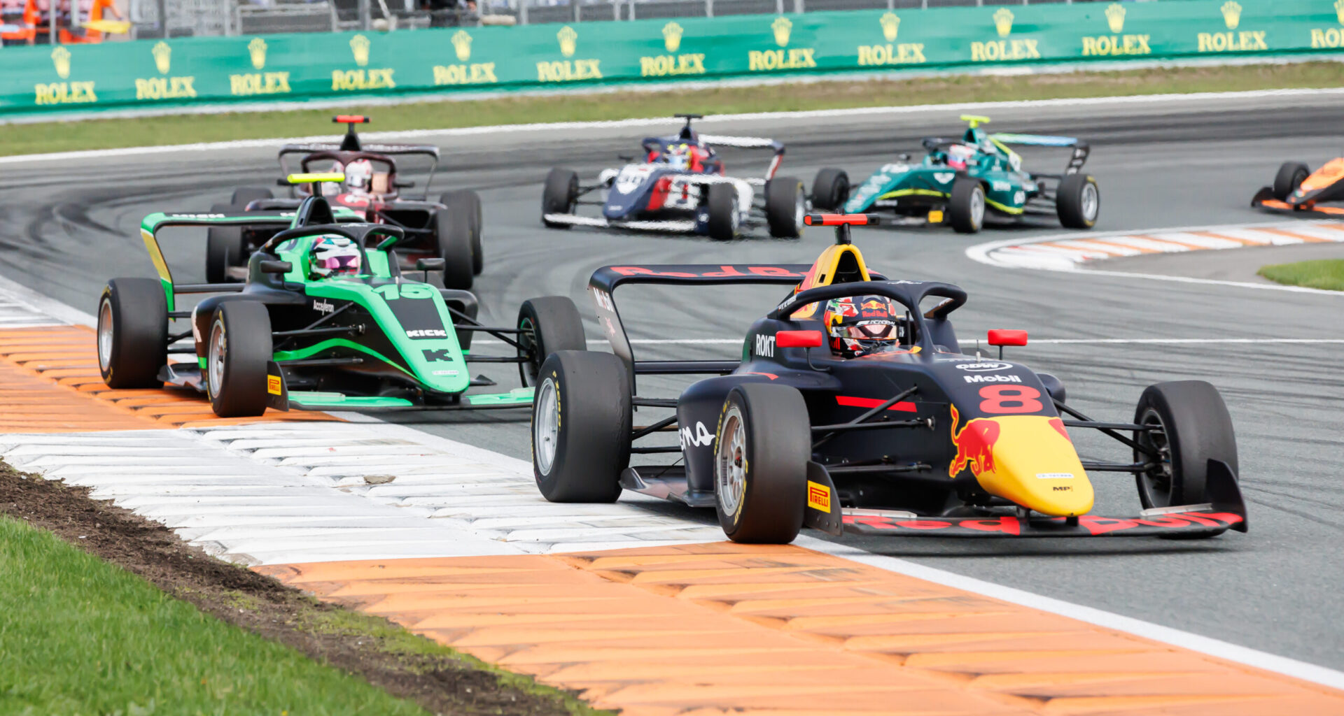F1 academy : A championship to break the glass ceiling
