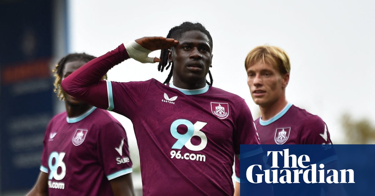 Tchaouna firecracker adds sheen to Burnley’s French-inspired defeat of Leeds | Premier League