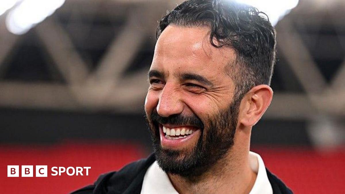 Ruben Amorim smiling