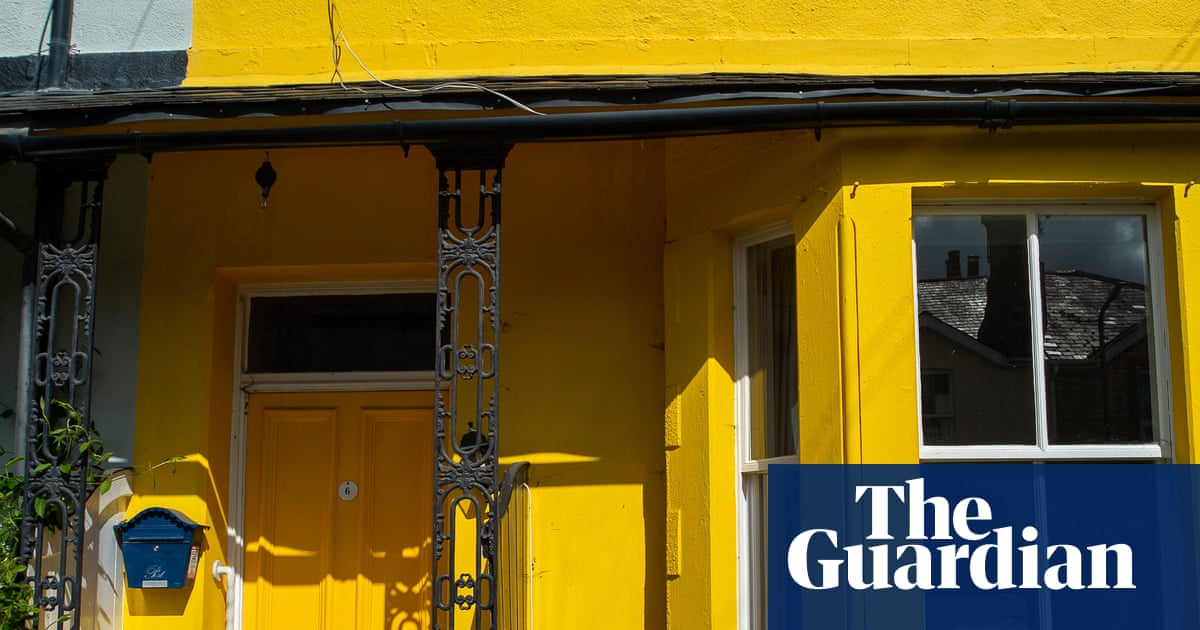 UK house prices return to growth amid ‘broad stability’ in market | Housing market