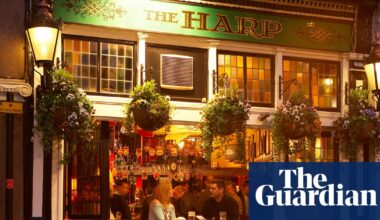 Pubs to stay open until early hours in push for UK growth | Hospitality industry