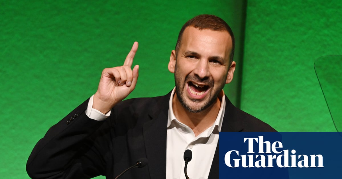 Starmer will hand Britain over to Farage, says Green party leader Zack Polanski | Green party