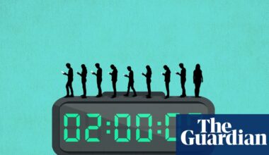 ‘It made my day more meaningful’: the Japanese gen-Zers attempting a two-hour limit on smartphone use | Japan