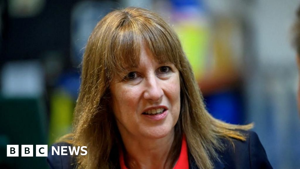 Starmer rules out investigation as Reeves apologises for breaking housing rules