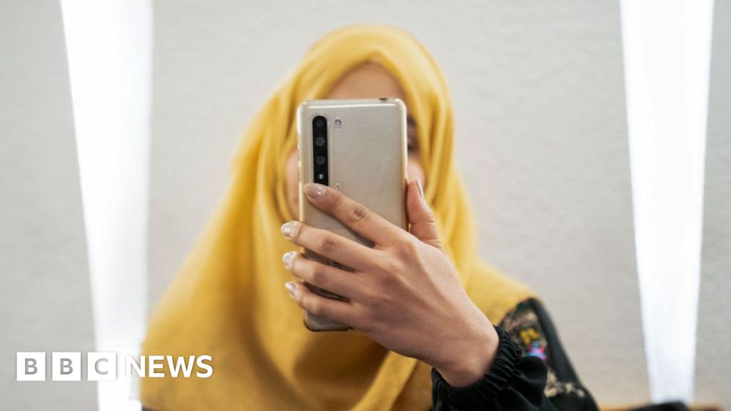 Afghan women lose their 'last hope' as Taliban shut down internet
