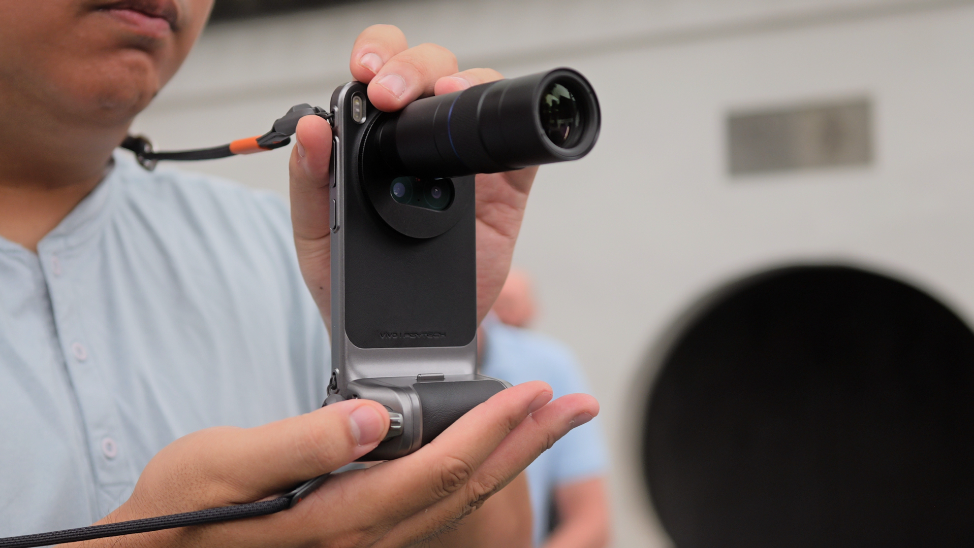 Vivo X300 Pro product shots