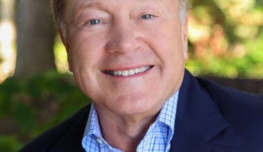 Silicon Valley leader who navigated the internet's boom and bust sees another wild ride with AI