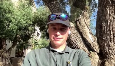 Pete Shadbolt, co-founder and chief scientific officer of PsiQuantum talks to theCUBE about quantum computing during the AI Factories - Data Centers of the Future event.